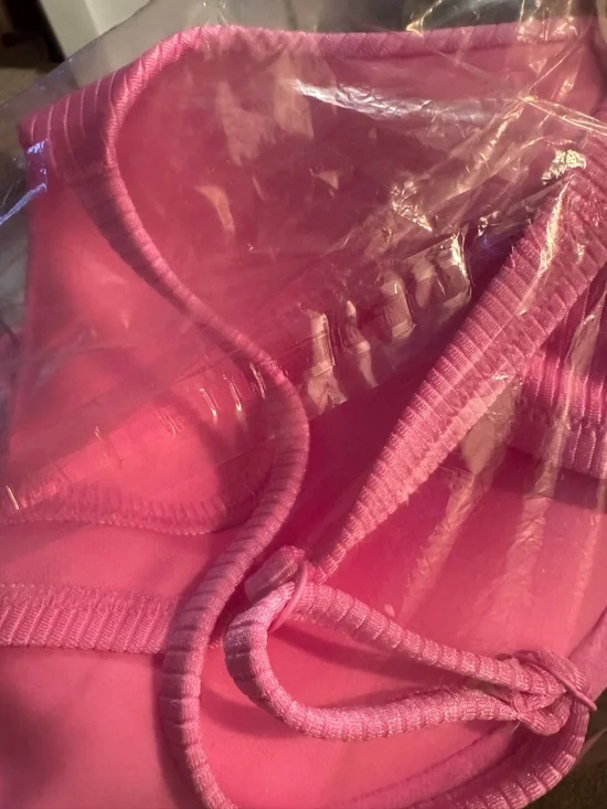 Set Of Two Different Pink ribbed Bikini tops from the brand VS PINK. XXL NWT’s - Picture 8 of 12